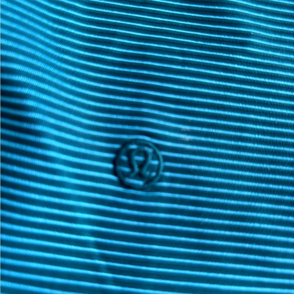 Never worn lululemon tank top - Picture 4 of 4